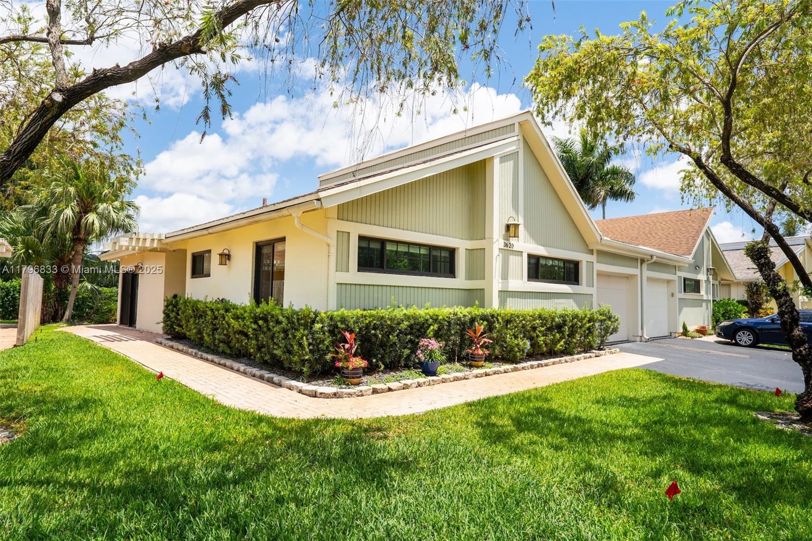 3620 East Forge Road, Unit 16 Davie, FL 33328 - Photo 1 of 38 Gallery Image 1