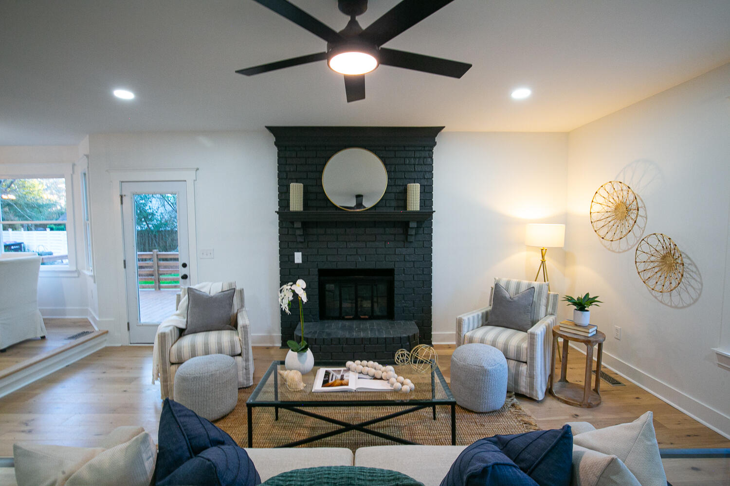 715 Milldenhall Road Mount Pleasant, SC 29464 - Photo 9 of 43 Large Family Room