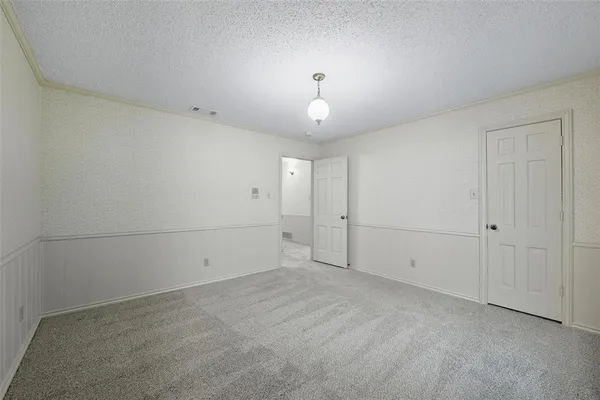 $465,000 | 924 Ridgecrest Circle, Denton, TX 76205