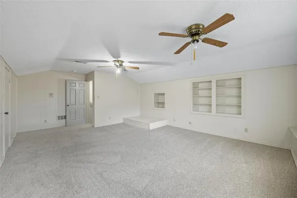 $465,000 | 924 Ridgecrest Circle, Denton, TX 76205