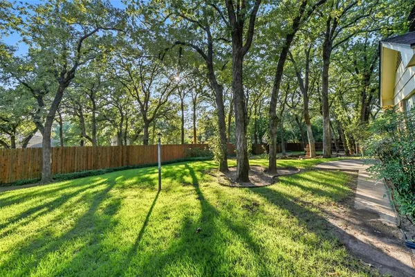 $465,000 | 924 Ridgecrest Circle, Denton, TX 76205