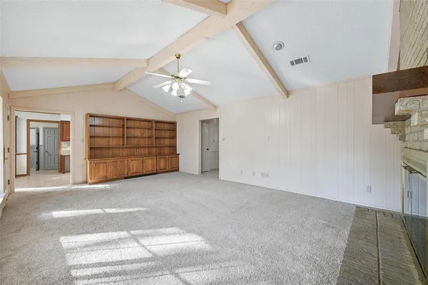 $465,000 | 924 Ridgecrest Circle, Denton, TX 76205