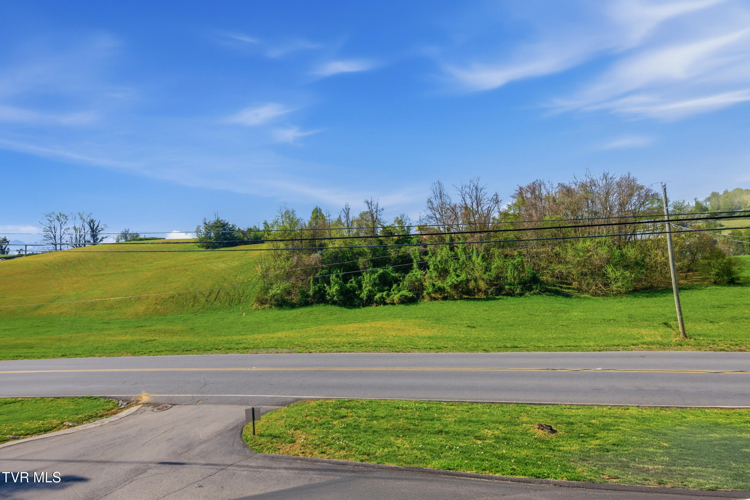 408 Lynn Road, Unit B Blountville, TN 37617 - Photo 19 of 38 dsc_8164 copy