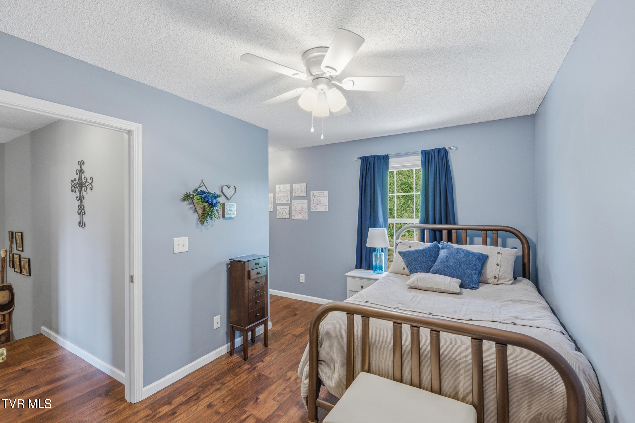 408 Lynn Road, Unit B Blountville, TN 37617 - Photo 25 of 38 dsc_8191 copy