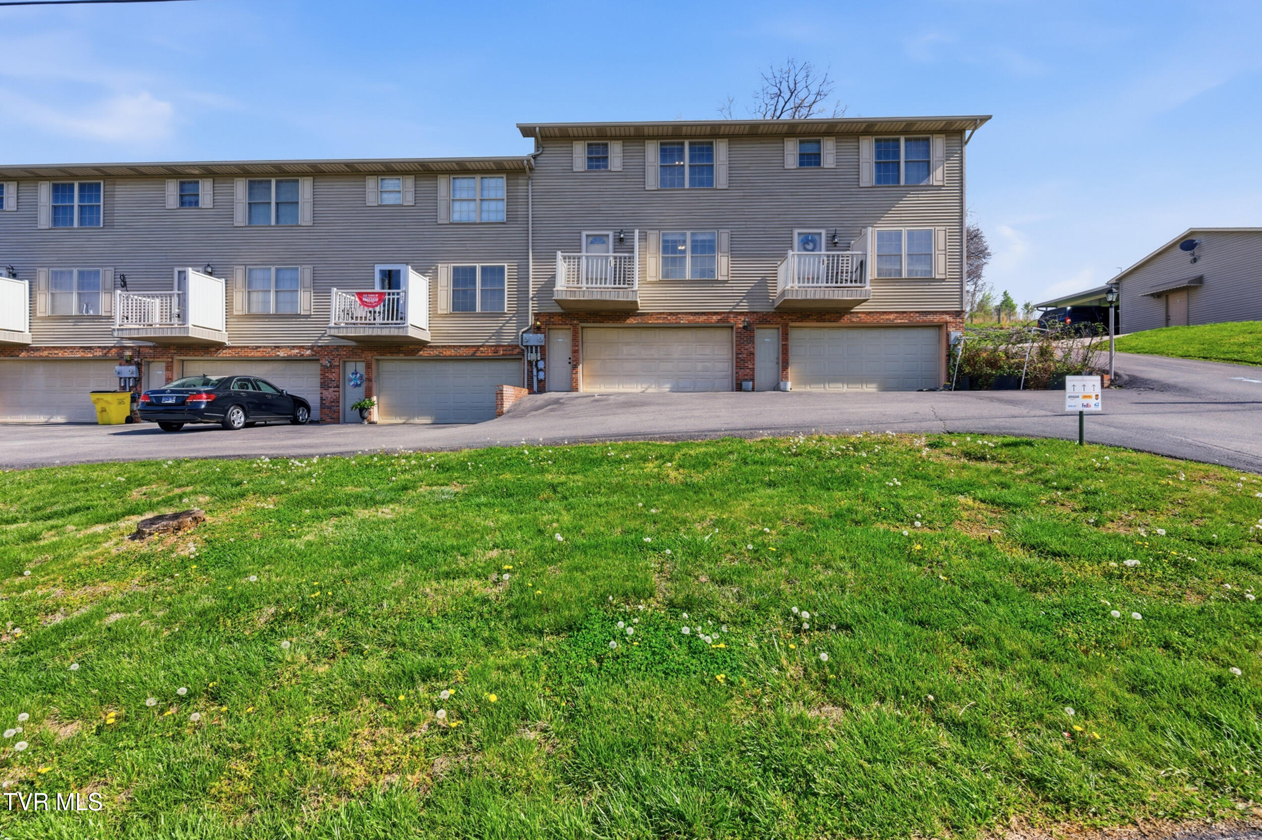 408 Lynn Road, Unit B Blountville, TN 37617 - Photo 29 of 38 dsc_8212