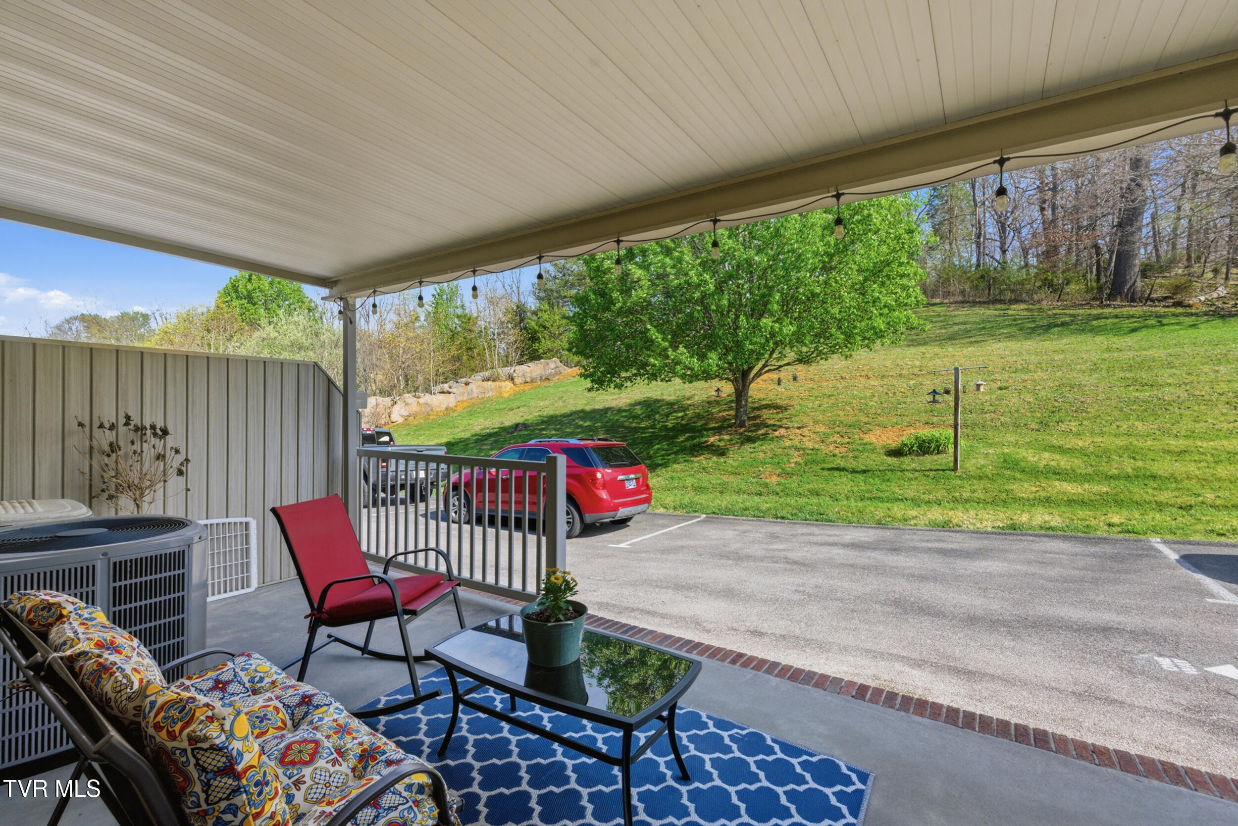 408 Lynn Road, Unit B Blountville, TN 37617 - Photo 6 of 38 dsc_8116