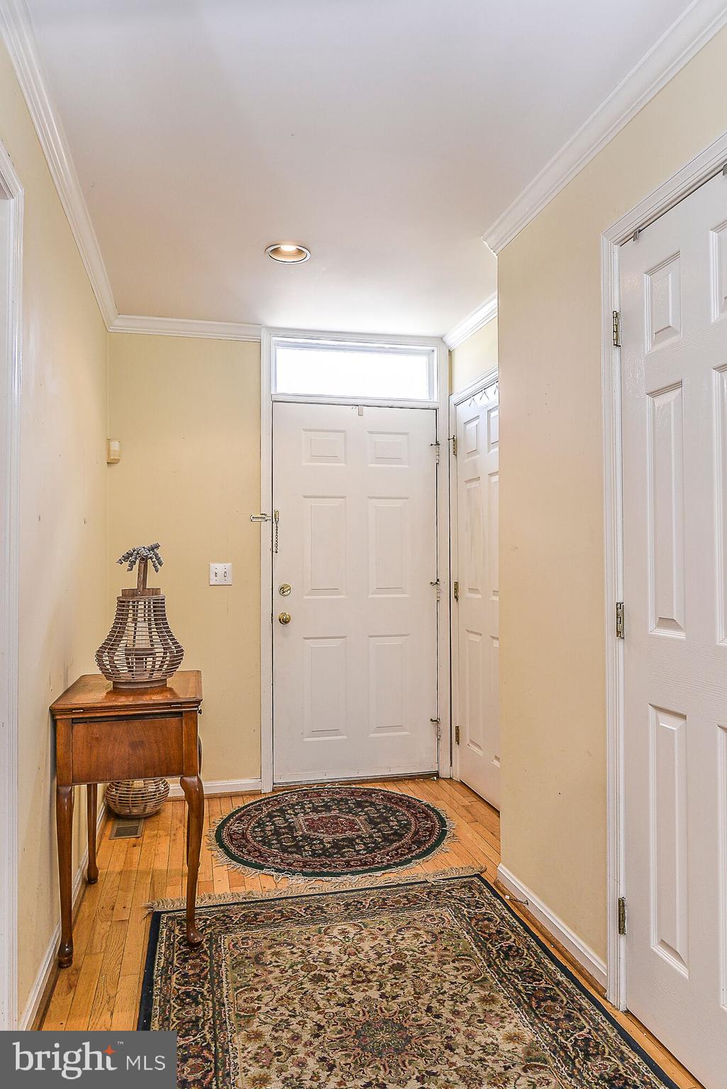 12070 Edgemere Circle Reston, VA 20190 - Photo 2 of 21
