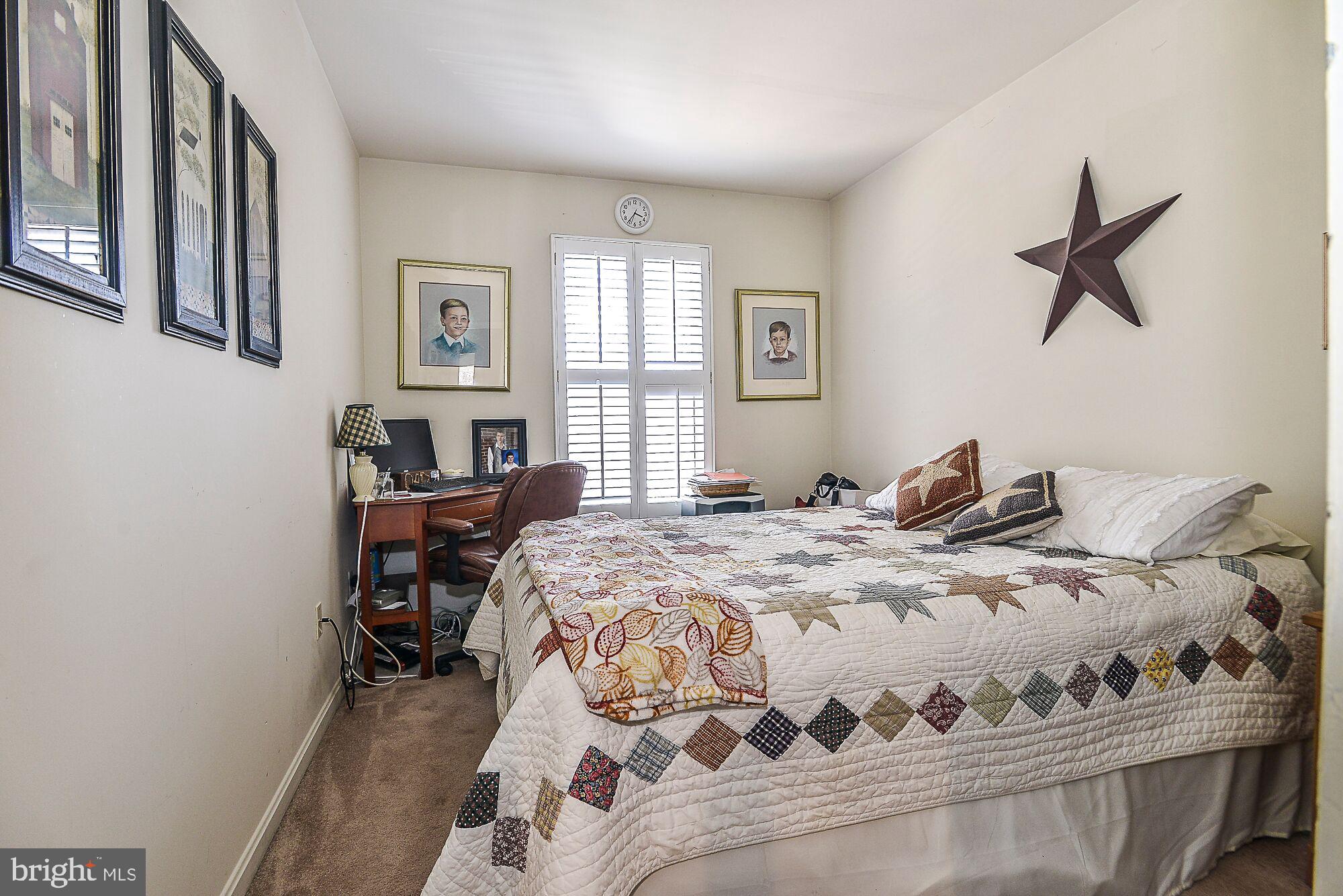 12070 Edgemere Circle Reston, VA 20190 - Photo 14 of 21