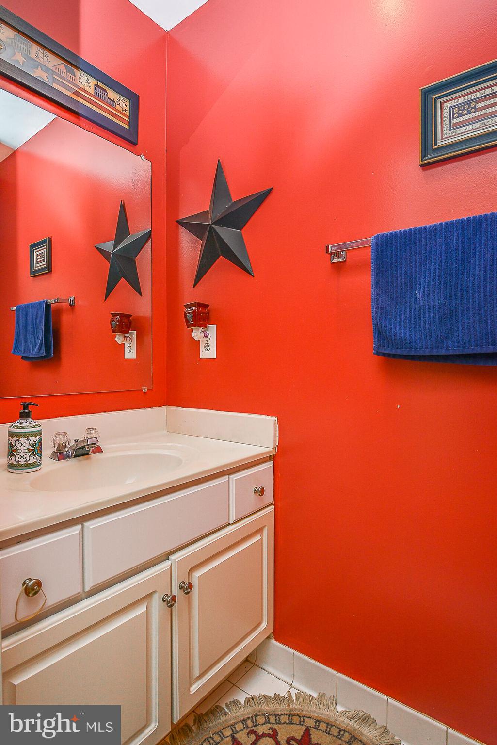 12070 Edgemere Circle Reston, VA 20190 - Photo 3 of 21