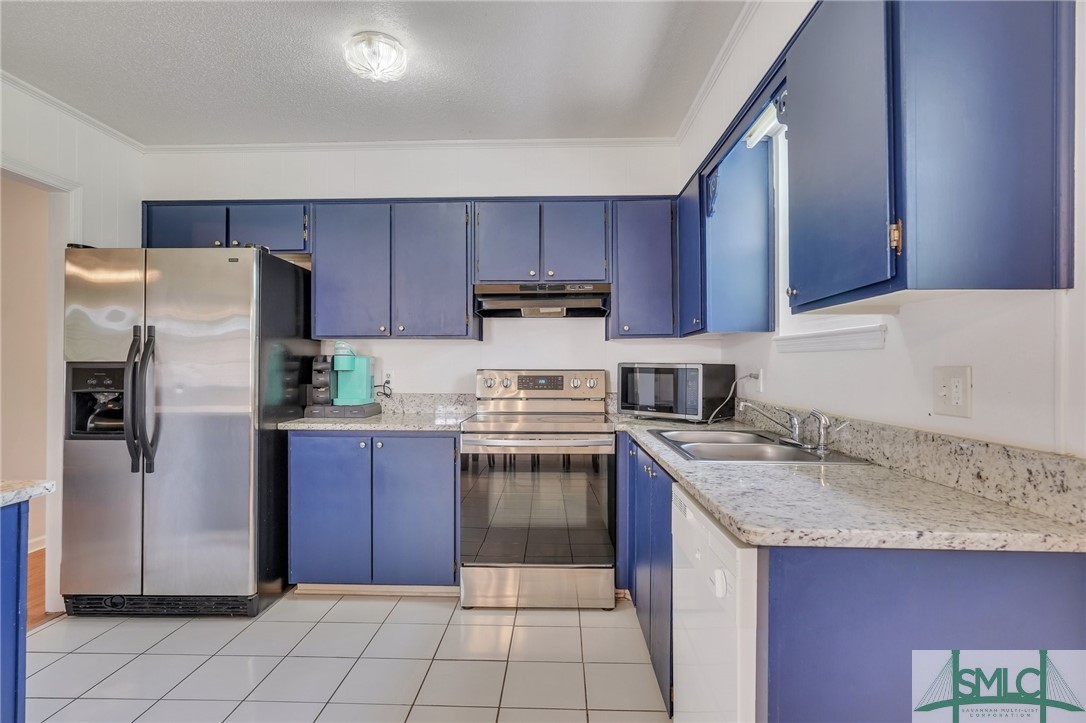 1227 Estates Way Pooler, GA 31322 - Photo 3 of 16