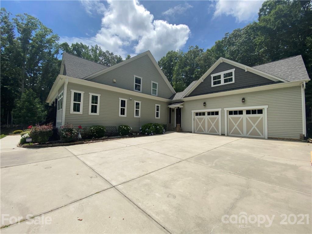 2919 Baird Road Clover, SC 29710 - Photo 4 of 18 Gallery Image 4