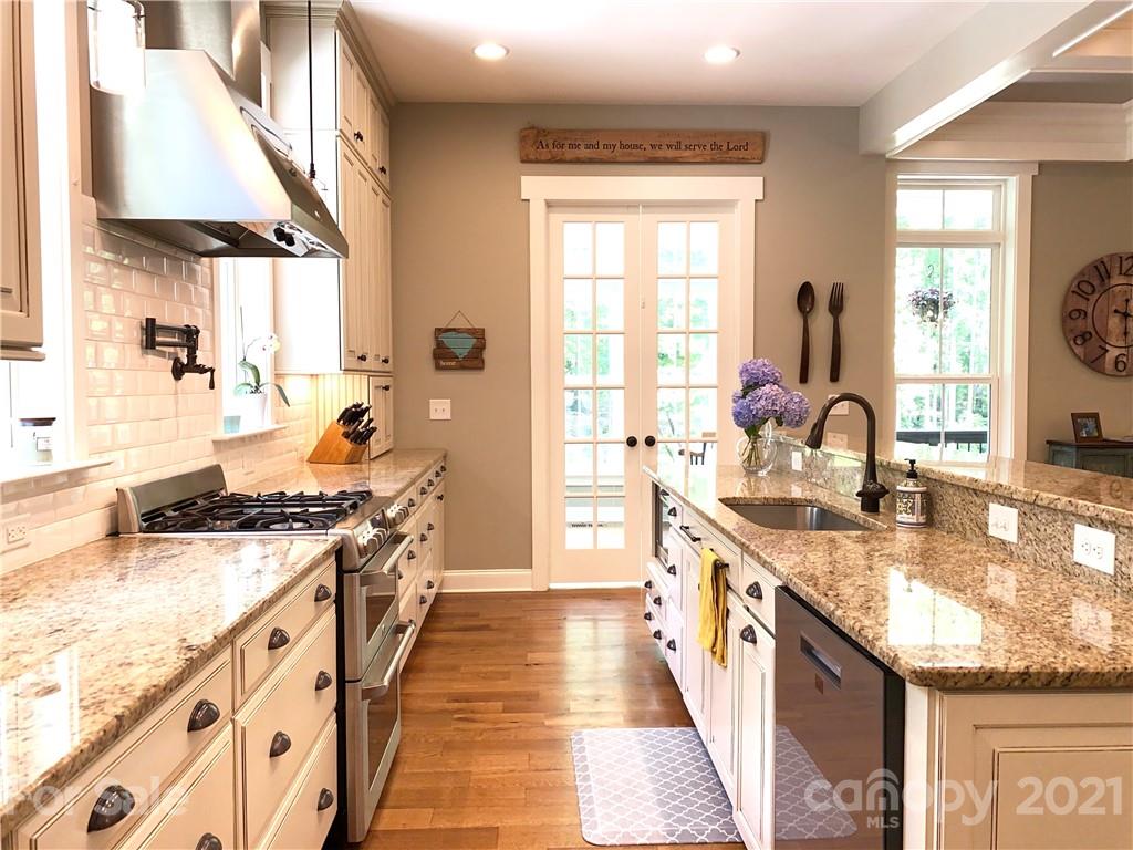 2919 Baird Road Clover, SC 29710 - Photo 9 of 18 Gallery Image 9