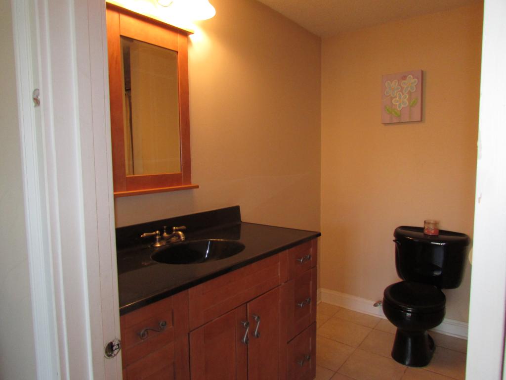 93 East Ridge Road, Unit 93 Merrimack, NH 03054 - Photo 14 of 20