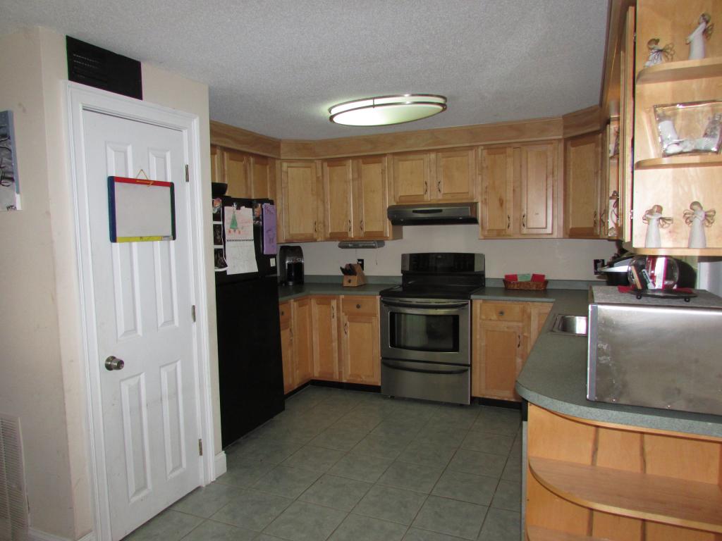 93 East Ridge Road, Unit 93 Merrimack, NH 03054 - Photo 4 of 20