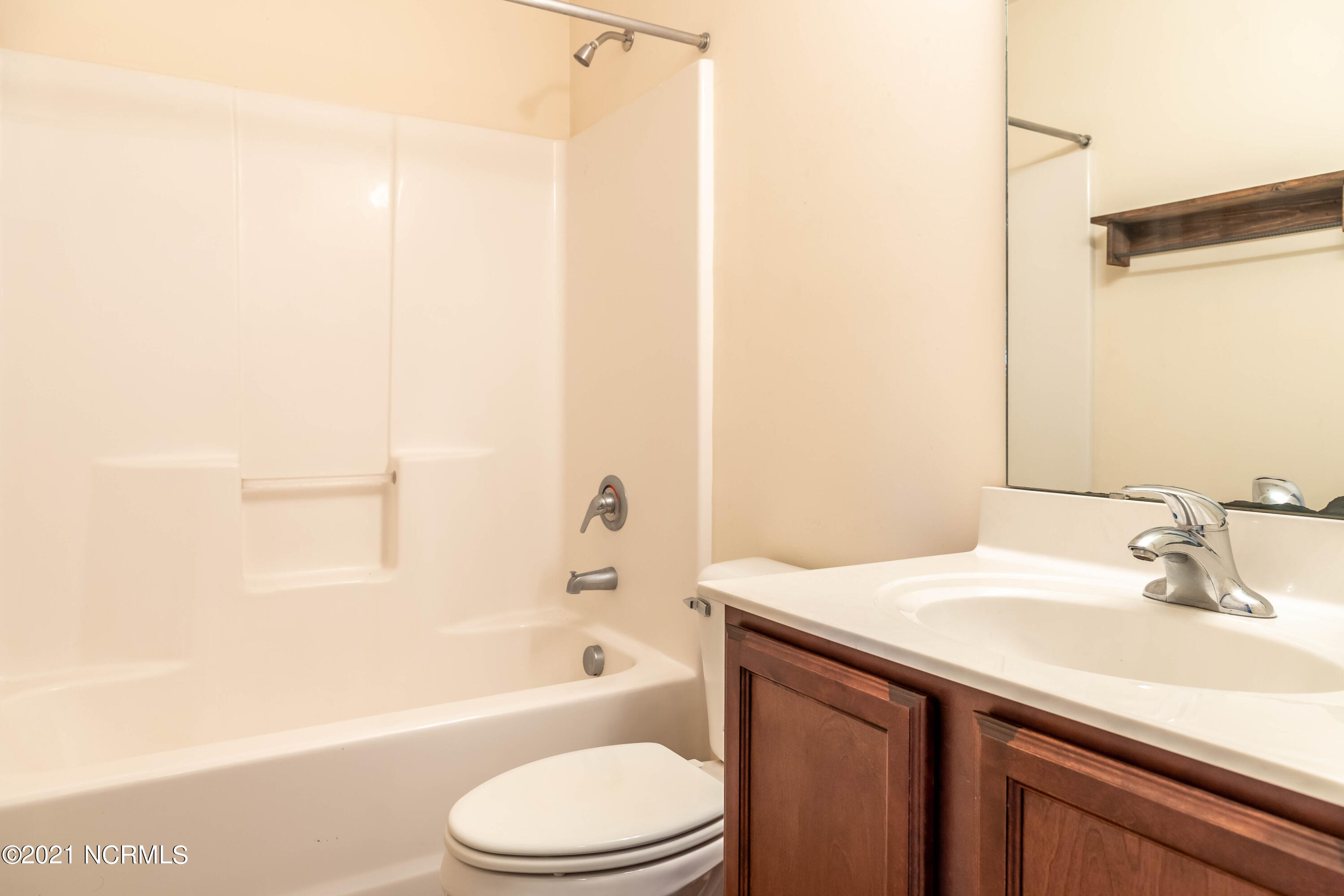 223 Loren Road Hubert, NC 28539 - Photo 20 of 25 Bathroom 2