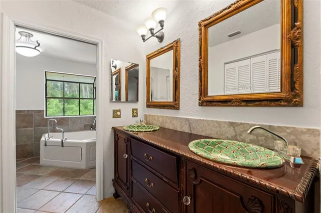 $575,000 | 16502 East Course Drive, Tampa, FL 33624