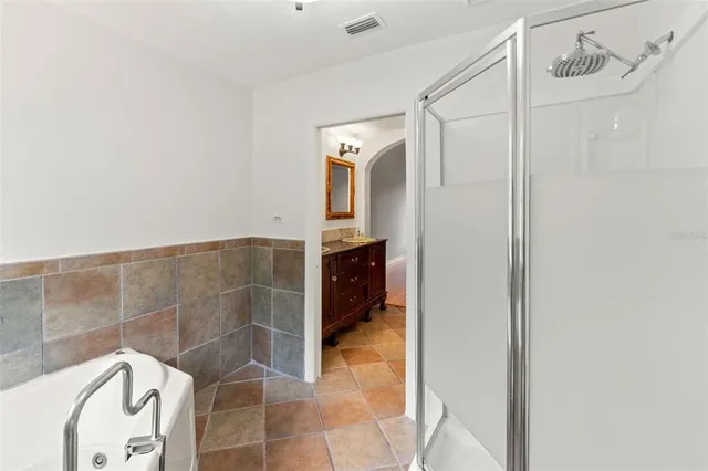 $575,000 | 16502 East Course Drive, Tampa, FL 33624