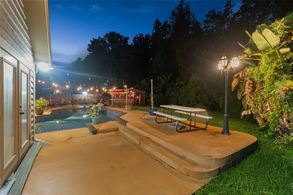 $575,000 | 16502 East Course Drive, Tampa, FL 33624