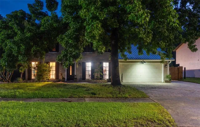 $575,000 | 16502 East Course Drive, Tampa, FL 33624