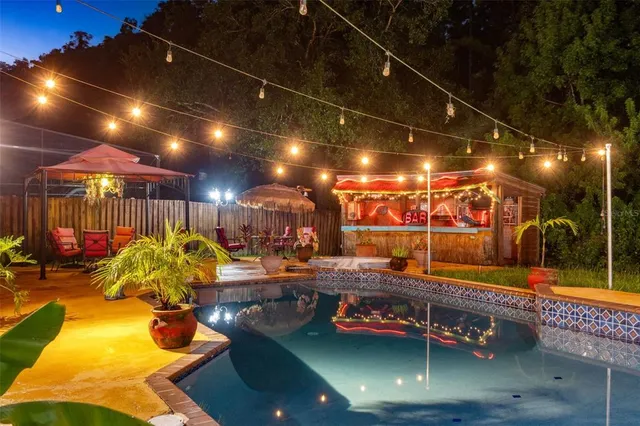 $575,000 | 16502 East Course Drive, Tampa, FL 33624