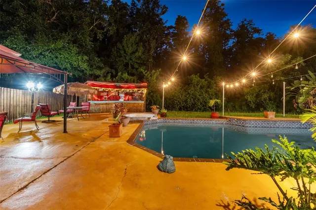 $575,000 | 16502 East Course Drive, Tampa, FL 33624