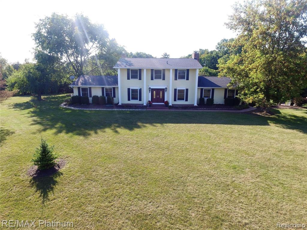 7525 Fisher Road Howell, MI 48855 - Photo 2 of 54