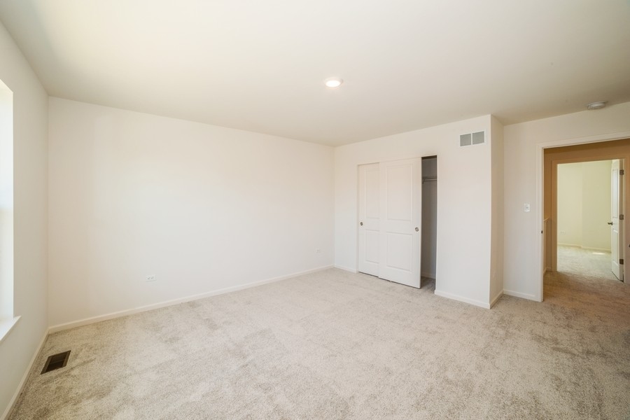 901 Nottingham Road Sycamore, IL 60178 - Photo 13 of 20 Gallery Image 13