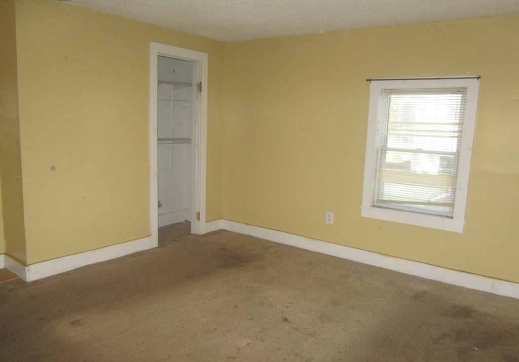 769 Union Street Springfield, MA 01109 - Photo 12 of 13 Gallery Image 12