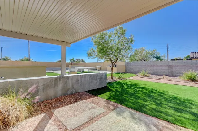 $950,000 | 3728 River Heights Lane, Logandale, NV 89021