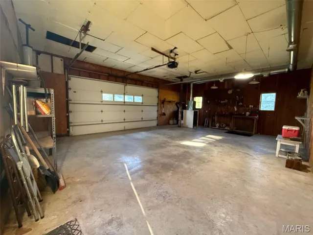 $309,000 | 2359 North 1675th Street, Brownstown, IL 62418