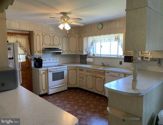 1130 Maple Grove Road Mohnton, PA 19540 - Photo 14 of 23 Gallery Image 14