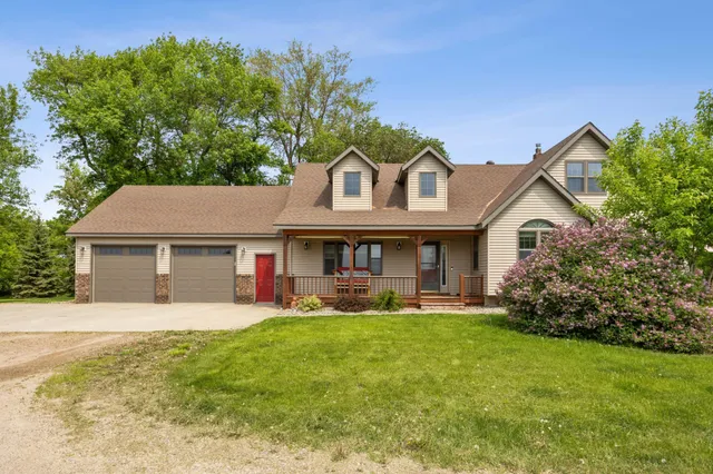 $775,000 | 20482 28th Avenue North, Hawley, MN 56549