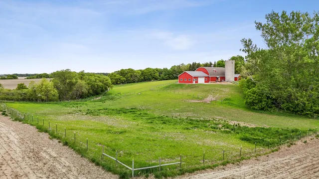 $775,000 | 20482 28th Avenue North, Hawley, MN 56549