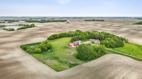 $775,000 | 20482 28th Avenue North, Hawley, MN 56549