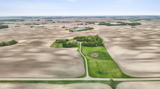 $775,000 | 20482 28th Avenue North, Hawley, MN 56549