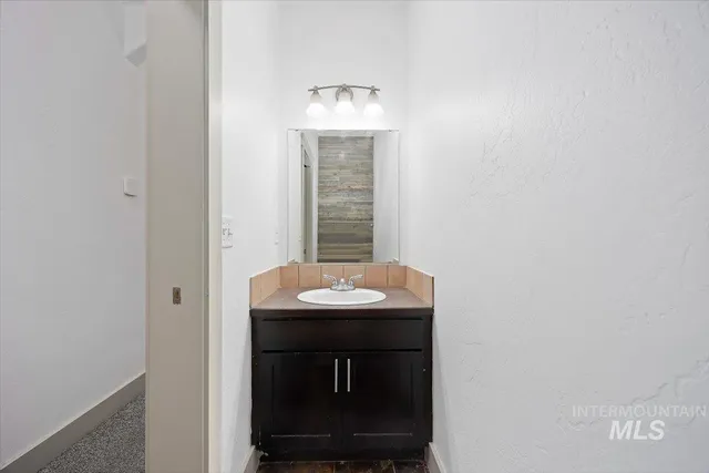 $385,000 | 449 Feather Avenue, Twin Falls, ID 83301