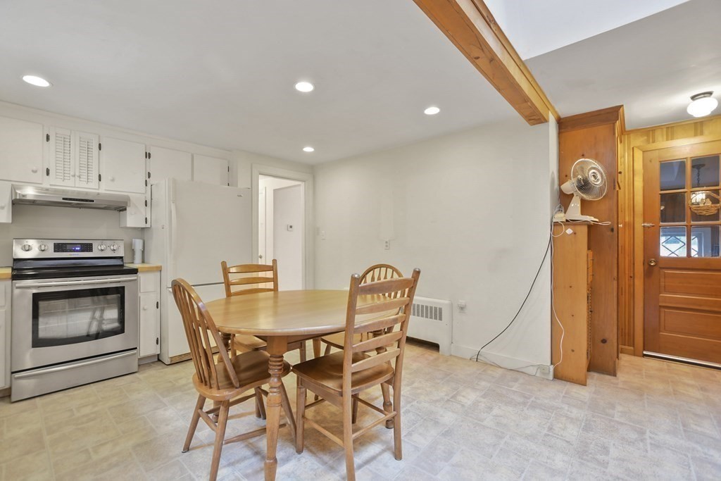 22 Sanderson Road Waltham, MA 02451 - Photo 12 of 39