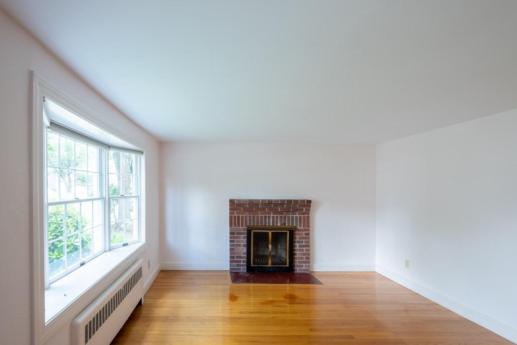 22 Sanderson Road Waltham, MA 02451 - Photo 7 of 39