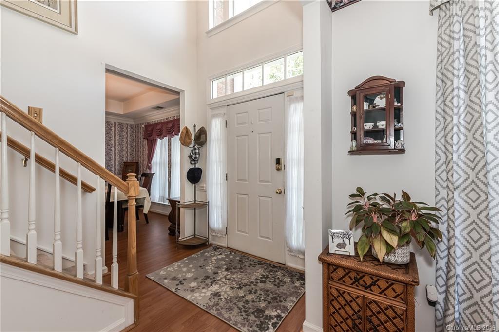 2724 Yarrow Road Charlotte, NC 28213 - Photo 2 of 19