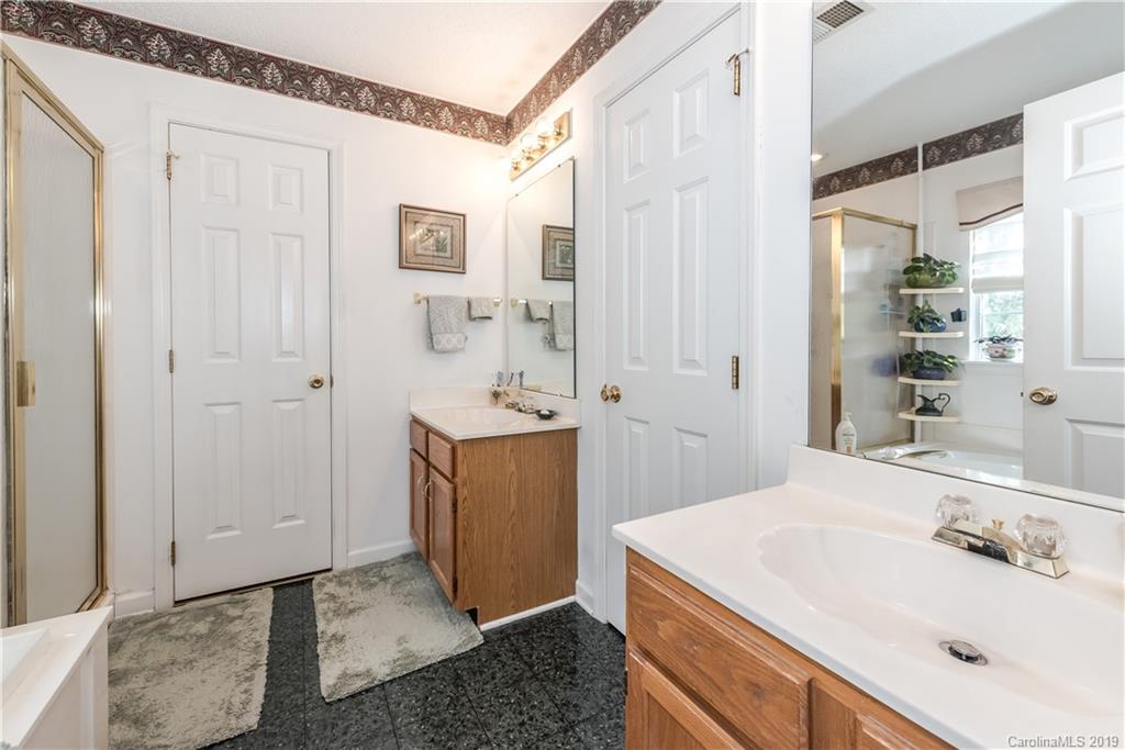 2724 Yarrow Road Charlotte, NC 28213 - Photo 13 of 19