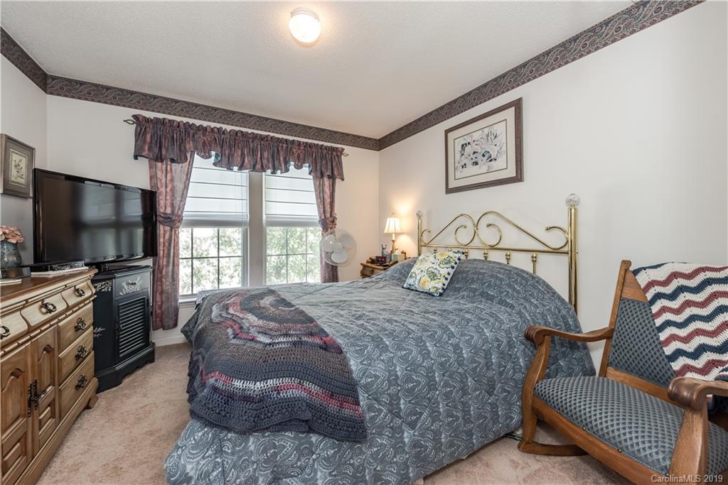 2724 Yarrow Road Charlotte, NC 28213 - Photo 15 of 19