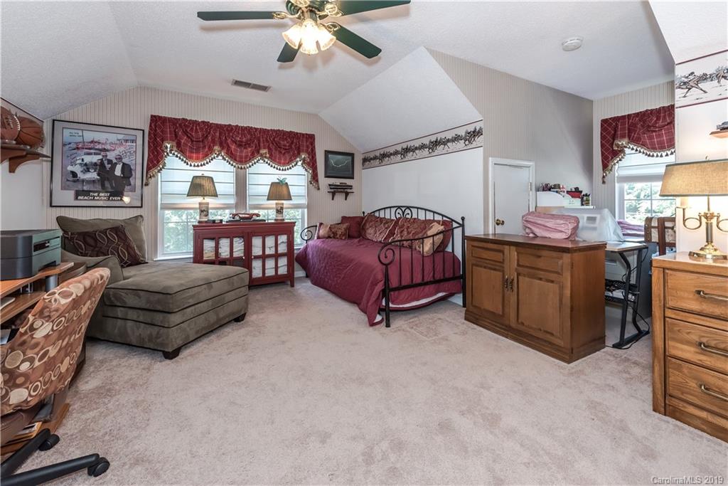 2724 Yarrow Road Charlotte, NC 28213 - Photo 16 of 19