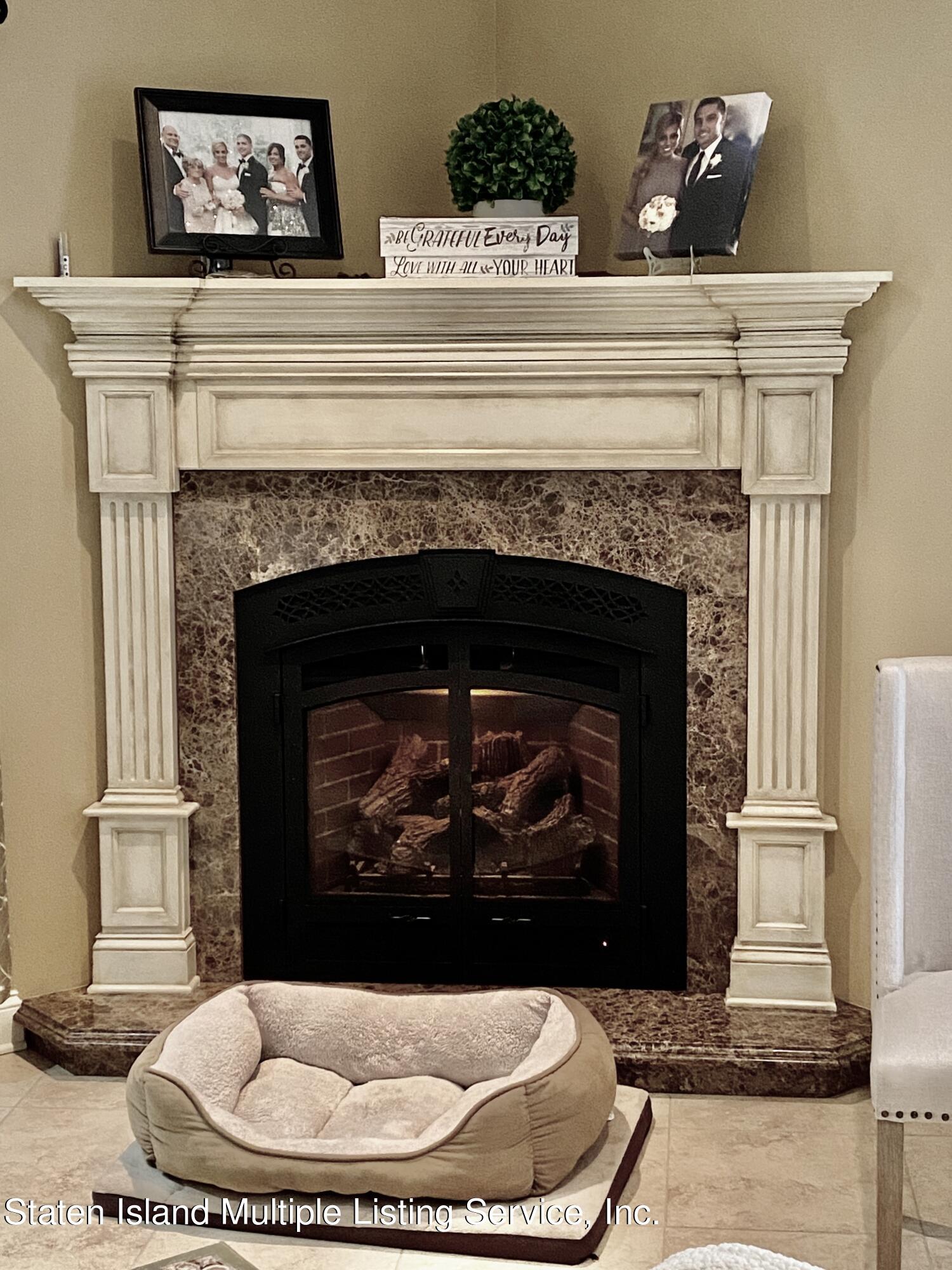 1065 Edgegrove Avenue Staten Island, NY 10309 - Photo 12 of 36 IMG_2058