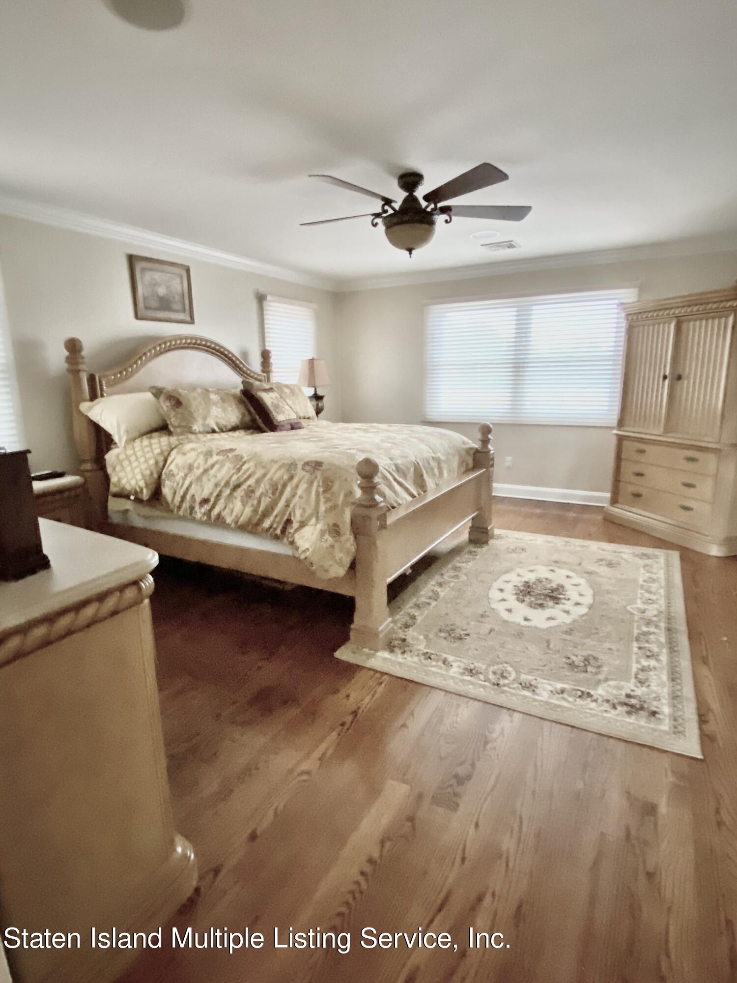 1065 Edgegrove Avenue Staten Island, NY 10309 - Photo 17 of 36 IMG_2086