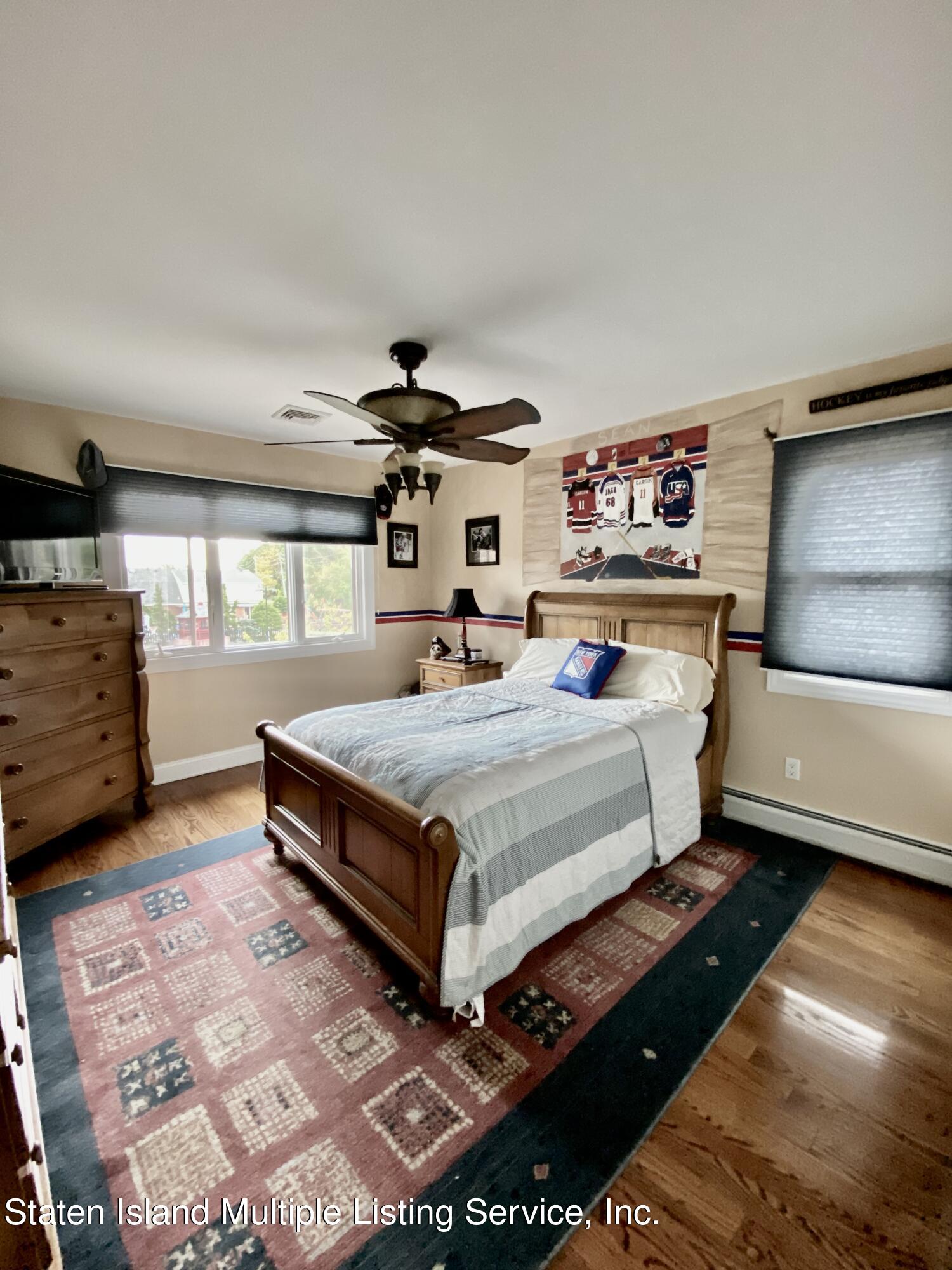 1065 Edgegrove Avenue Staten Island, NY 10309 - Photo 22 of 36 IMG_2094