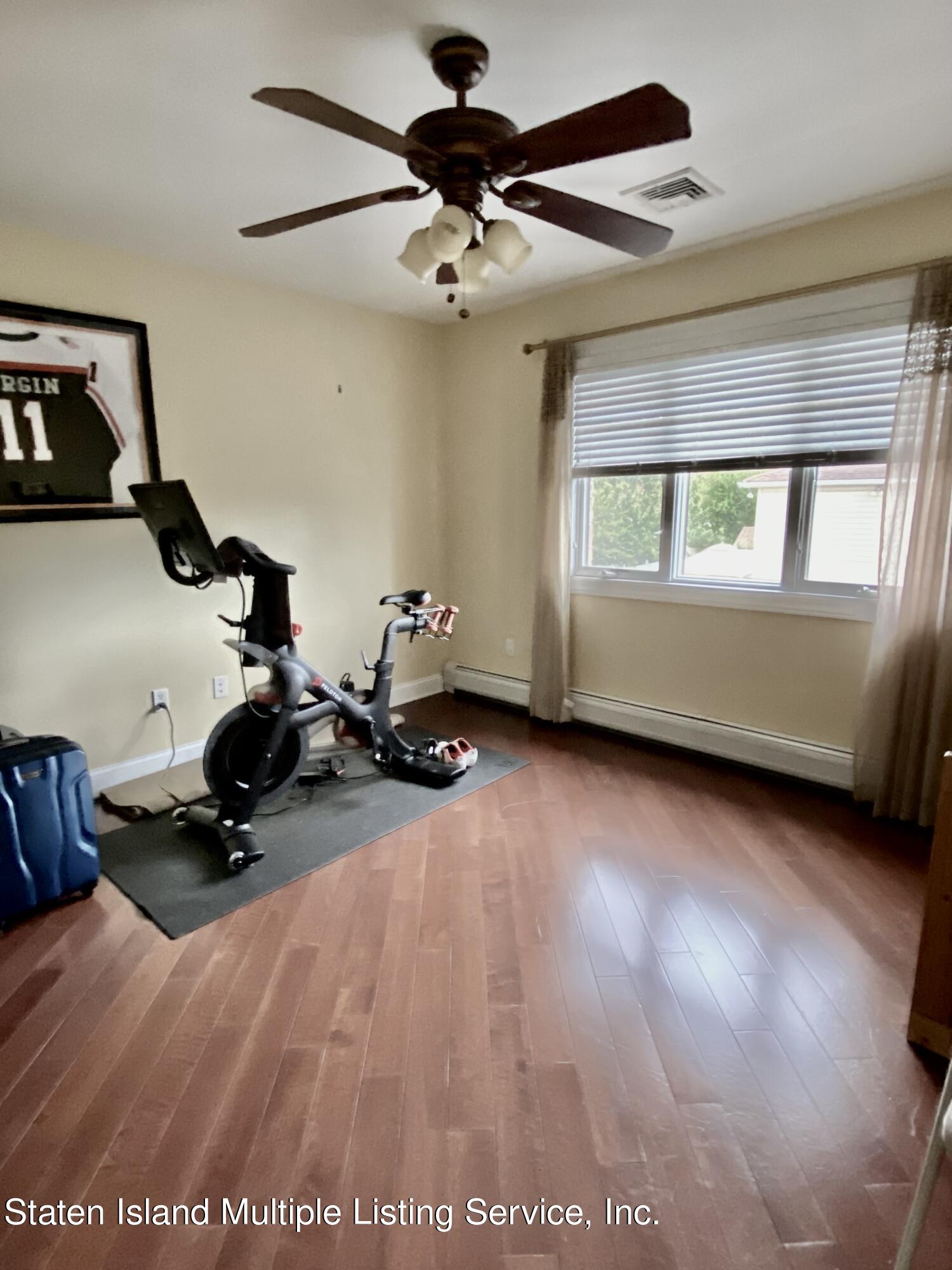 1065 Edgegrove Avenue Staten Island, NY 10309 - Photo 23 of 36 IMG_2084