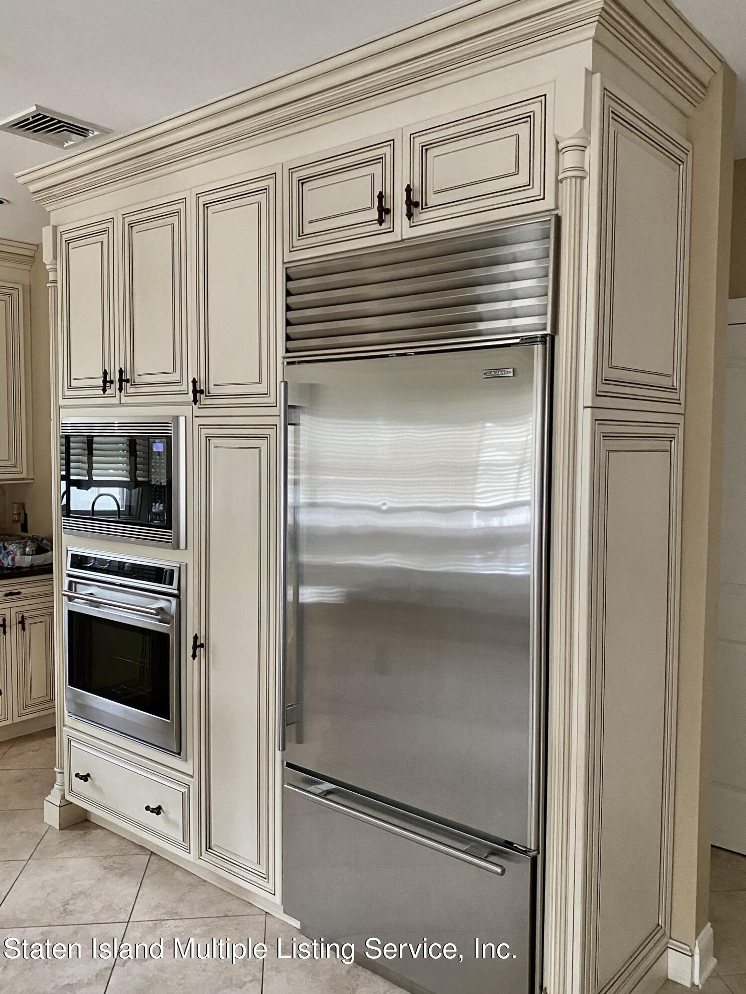 1065 Edgegrove Avenue Staten Island, NY 10309 - Photo 5 of 36 IMG_2051 2