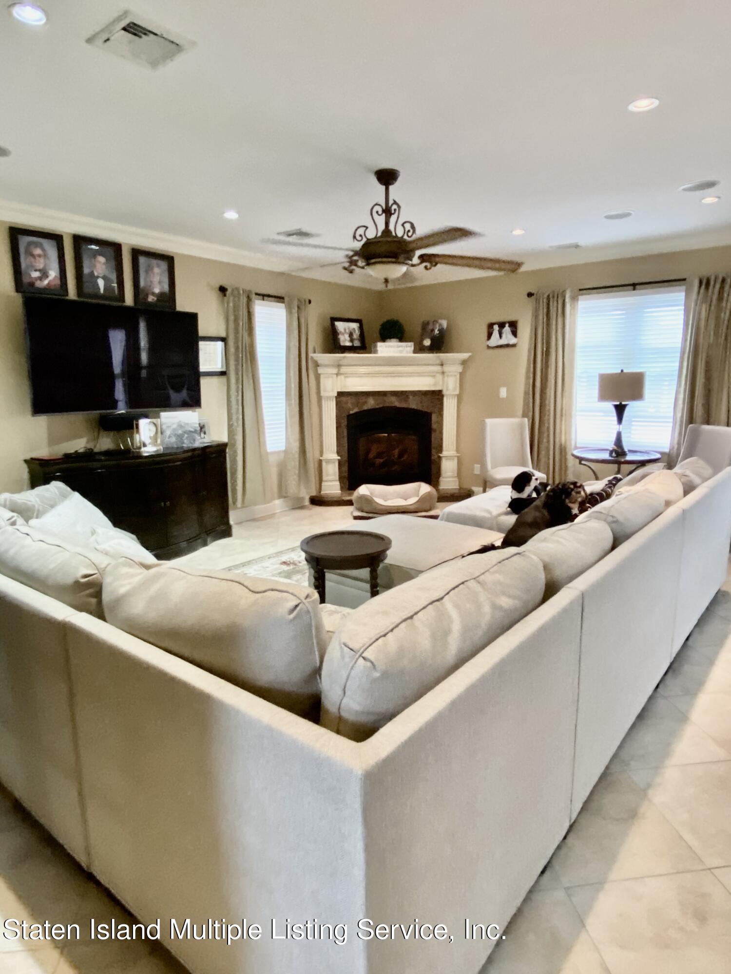 1065 Edgegrove Avenue Staten Island, NY 10309 - Photo 9 of 36 IMG_2056