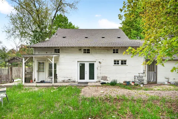 $3,300 | 79 Quaker Hill Road, Unit 2, Monroe, NY 10950