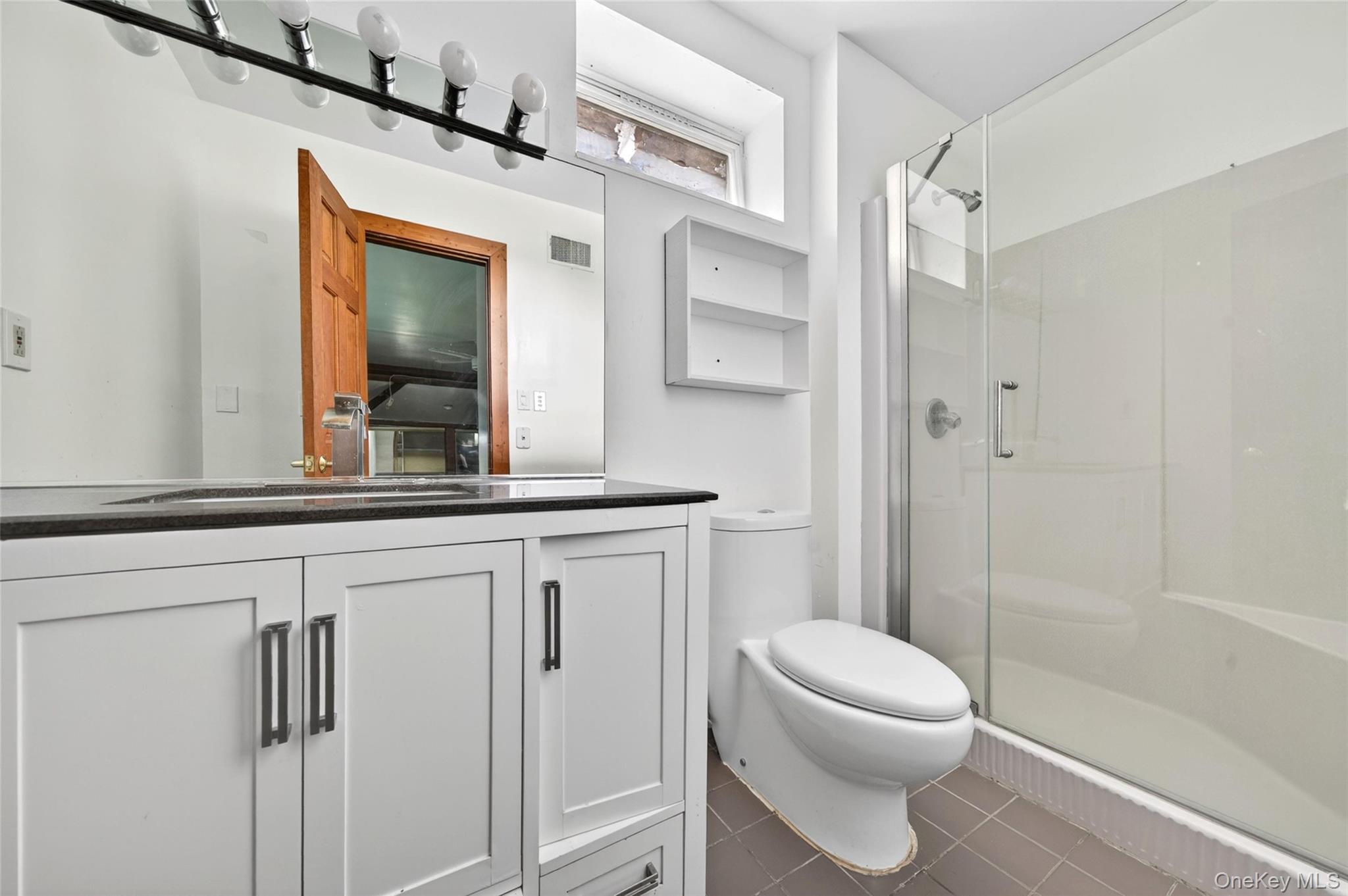 79 Quaker Hill Road, Unit 2 Monroe, NY 10950 - Photo 23 of 32 2nd Full Bathroom off the Master bedroom
